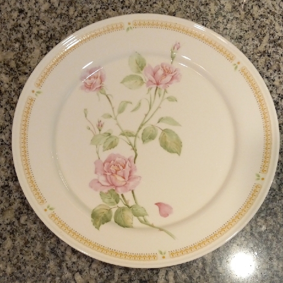 MIKASA BONE CHINA JUNE ROSE NATURE'S GARDEN Floral Dinner Plate Japan